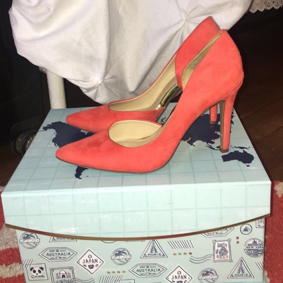 Peach pointy toe pump - Picture 2 of 4